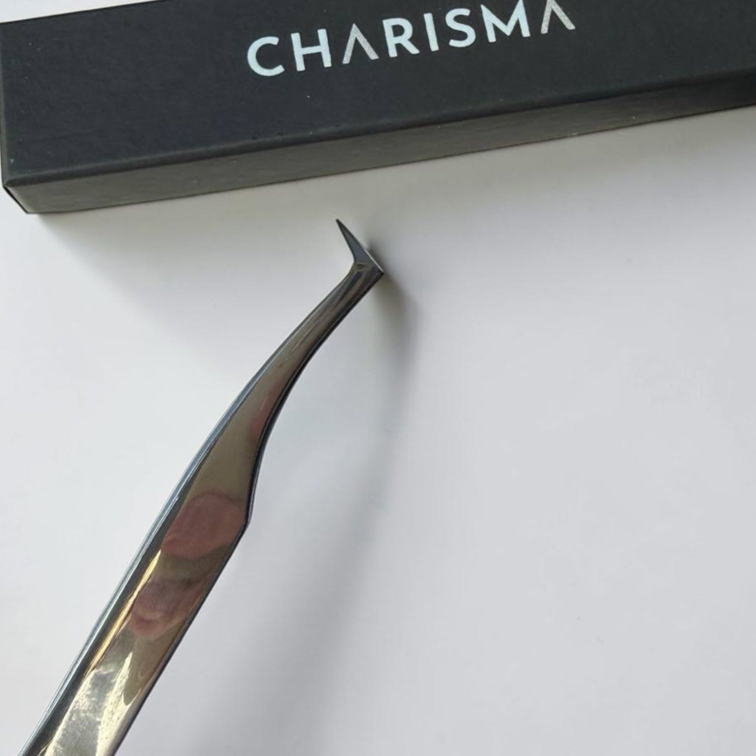 Mini Axe Volume Lash Tweezer (Hand-Sharpened)