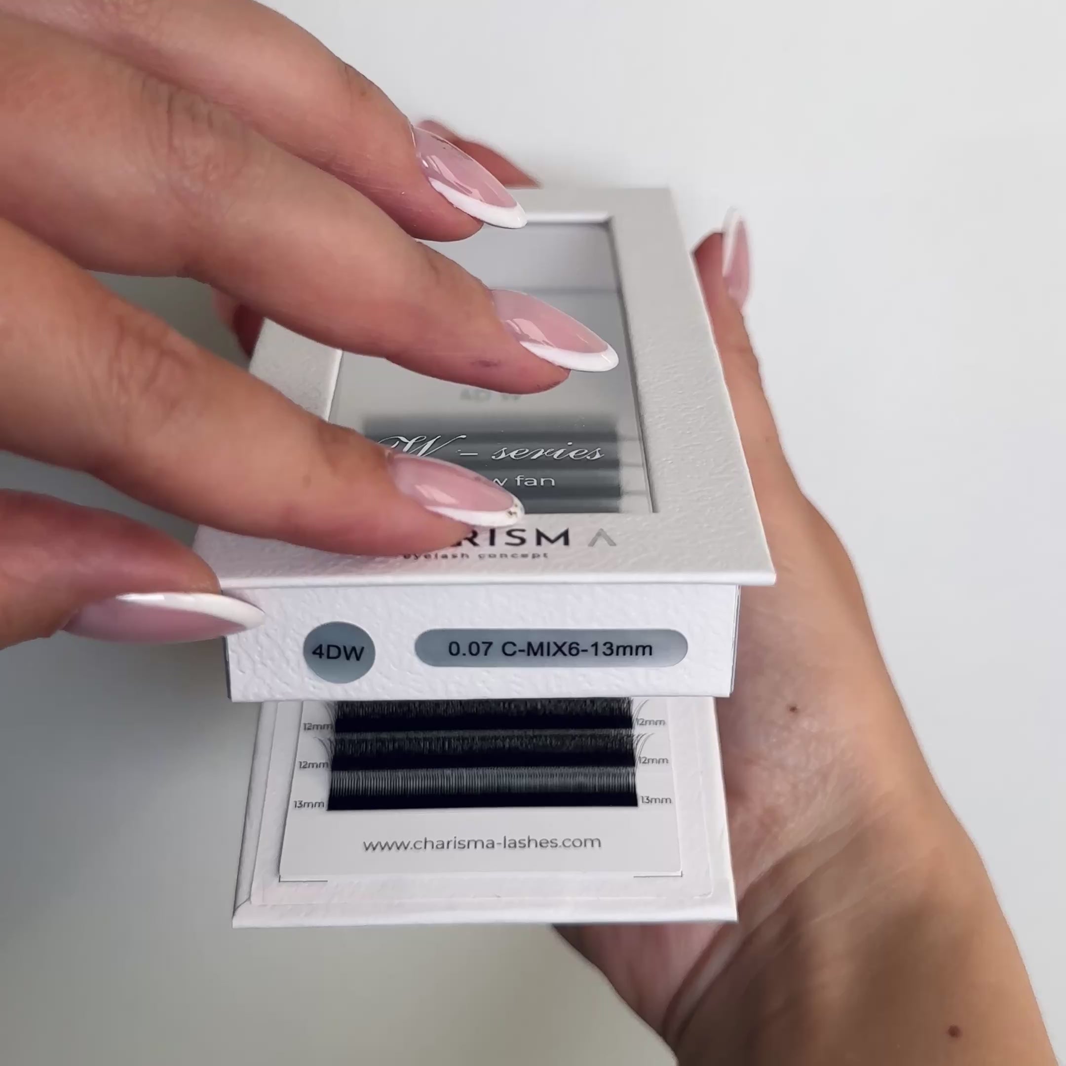 SPEEDY Lashes W - Narrow Premade Fans Black